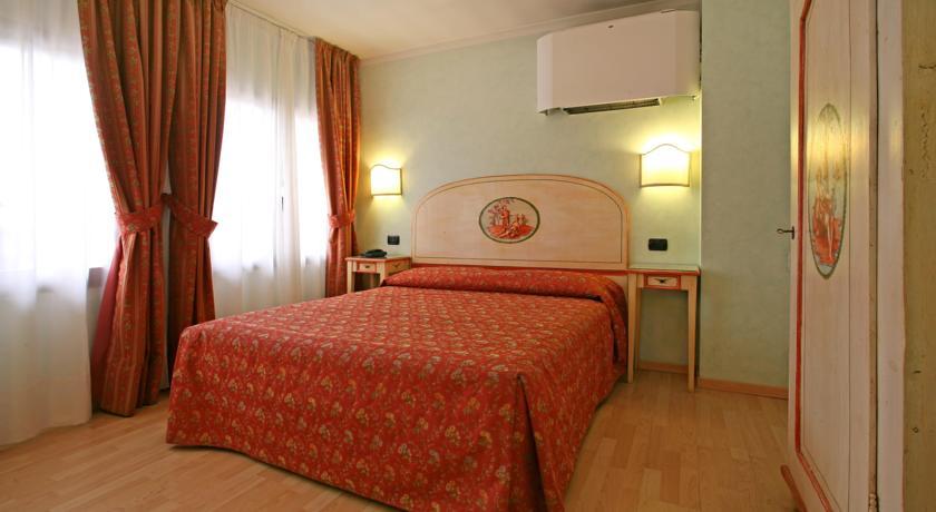 Hotel Ariston Mestre Exterior foto